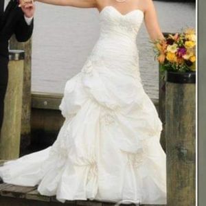 Maggie Sottero wedding gown size 4